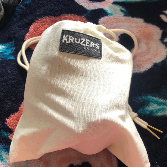 Foldable comfy shoes. Size 9/10 - Picture 2 of 3